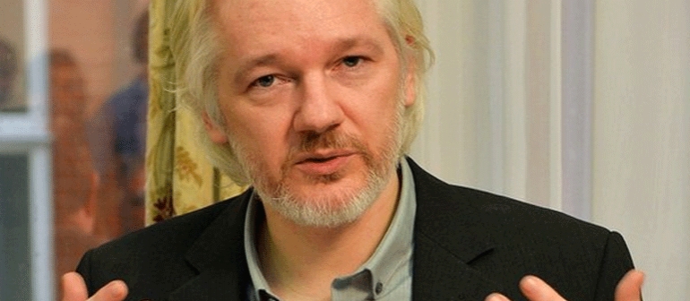 Swedes to meet Julian Assange
